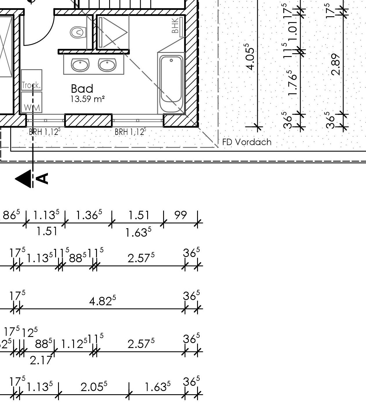 Bad-Grundriss, 13.59 m²: Doppelwaschbecken, Badewanne, Toilette, Waschmaschine.