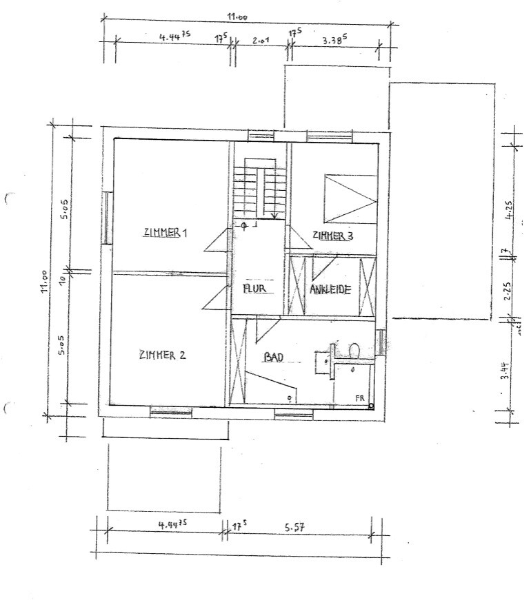 2D floor plan of a house with three rooms, hallway and staircase