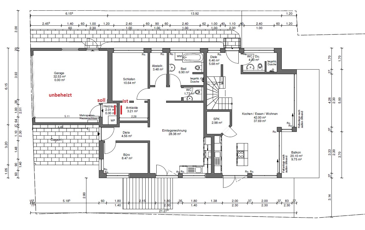 Detailierter Hausgrundrissplan mit Schlafzimmer, Küche, Wohnzimmer, Bad und Garage.
