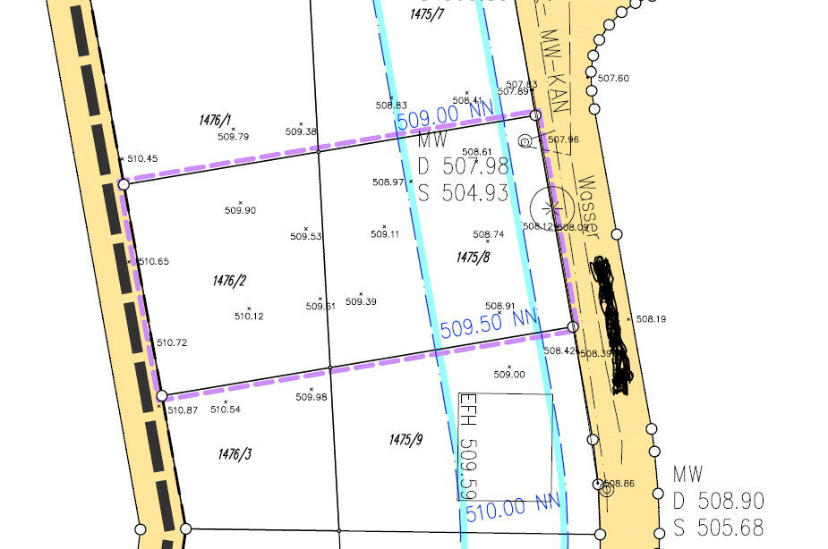 Site plan of a building plot showing property boundaries and measurements