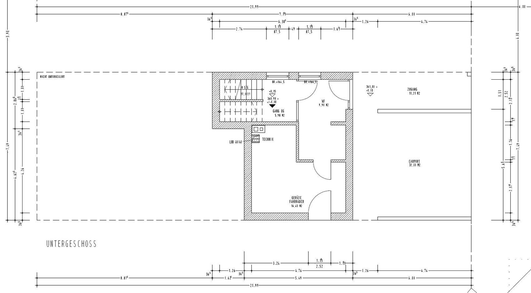 Basement floor plan: carport, entrance, hallway, technical room, storage/bicycle, staircase.