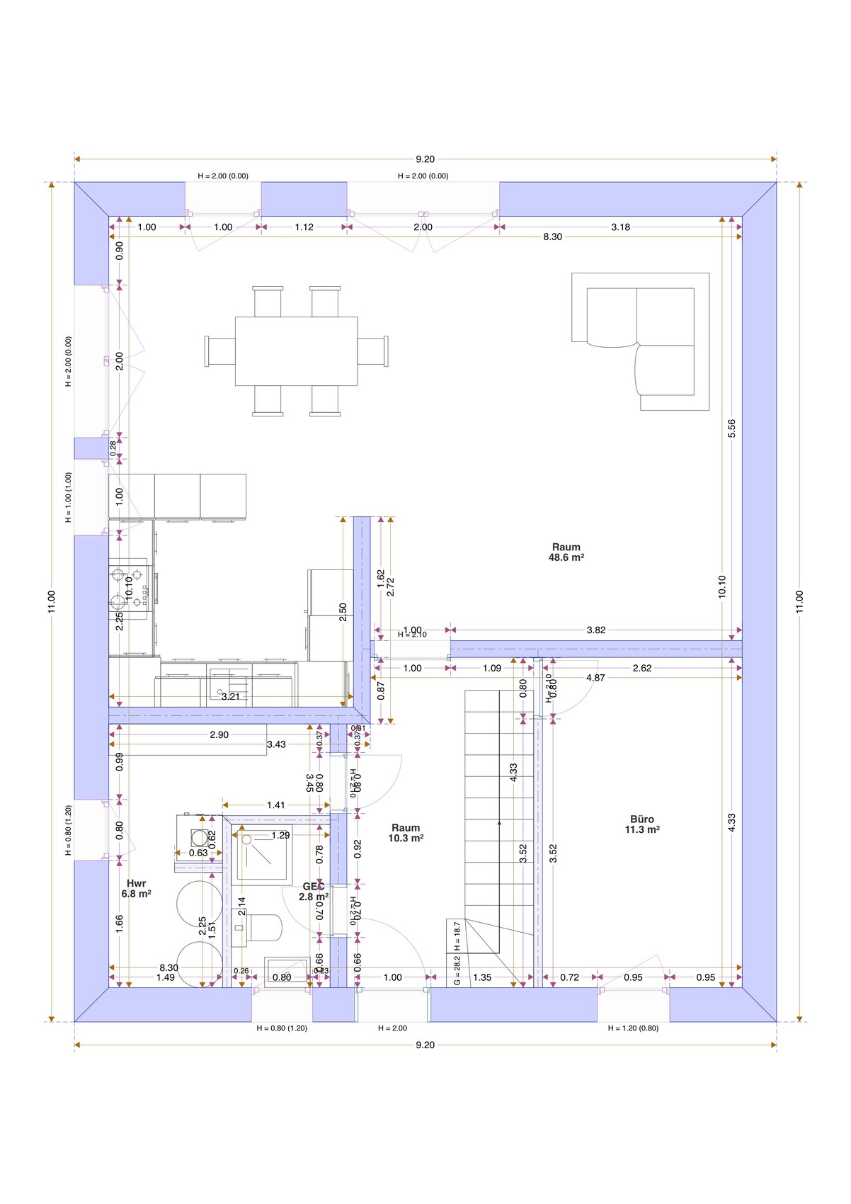 Grundriss eines Hauses mit Küche, Esstisch, Wohnzimmer mit Sofa, Büro und zwei Räumen.