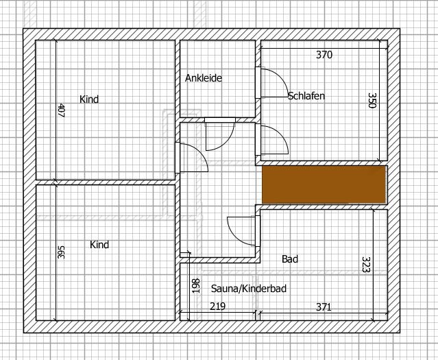 Grundriss: zwei Kinderzimmer links, Ankleide, Schlafen; Bad, Sauna/Kinderbad brauner Balken in Mitte