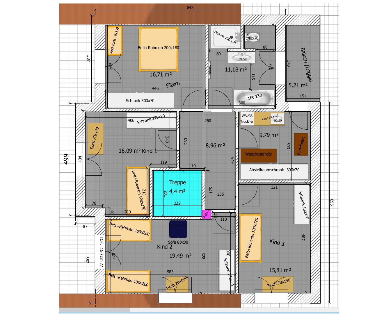 Grundriss einer Wohnung: Elternschlafzimmer, drei Kinderzimmer, Badezimmer, Dusche und Balkon
