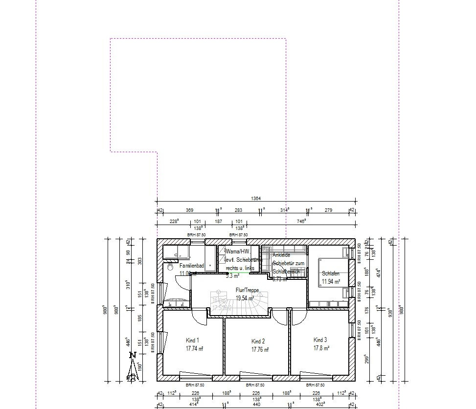 Floor plan of a residence: hallway/staircase, 3 children’s rooms, sleeping area with walk-in closet and family bathroom.