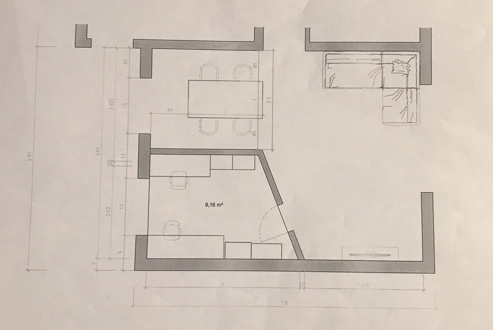 2D floor plan of an apartment with kitchen, dining area, living space, and sleeping area, dimensions visible
