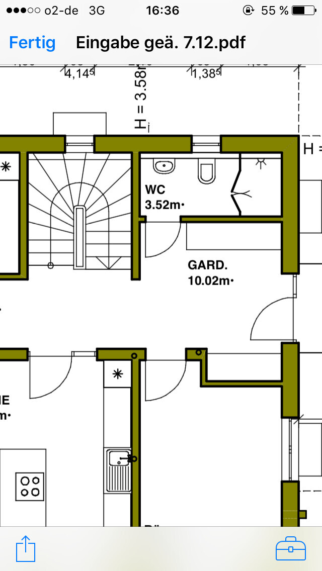 Floor plan of a level with staircase, WC, wardrobe (GARD.) and kitchen area.