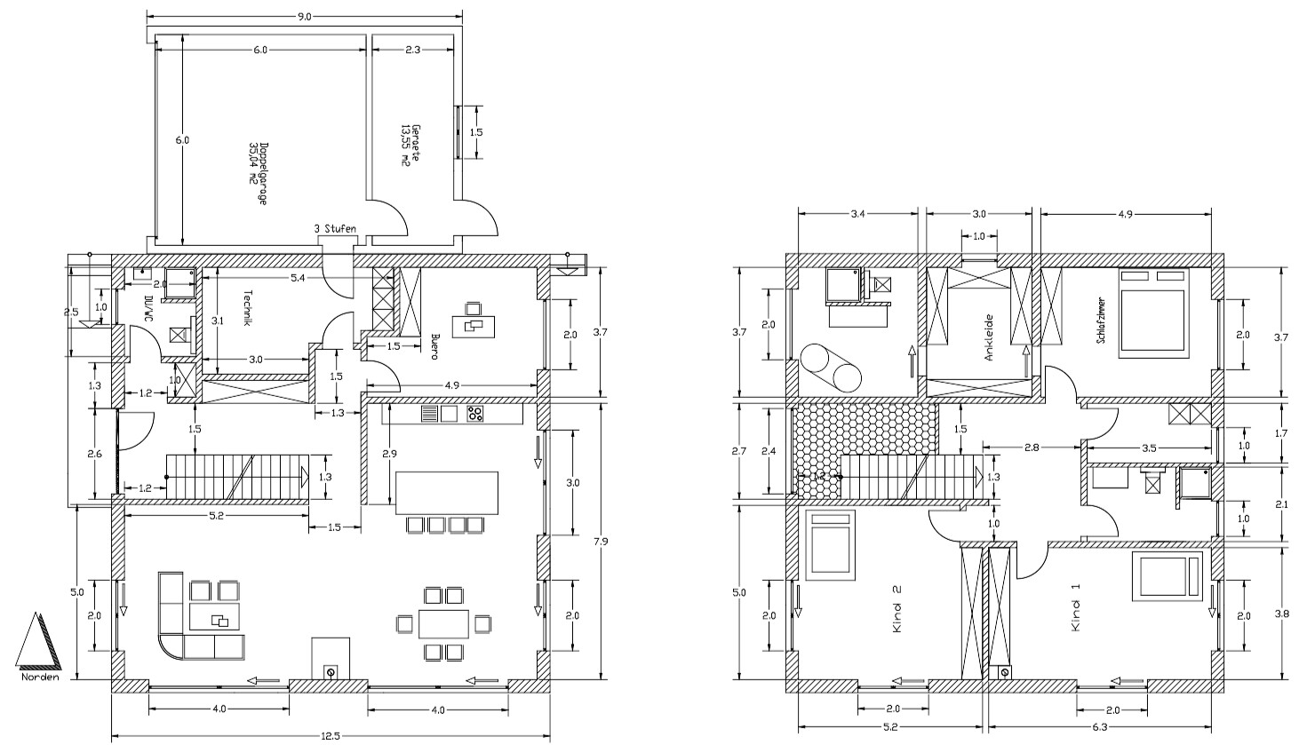 Zweistöckiger Hausgrundriss mit Wohnbereich, Küche, Bad, Schlaf- und Kinderzimmern sowie Treppen.