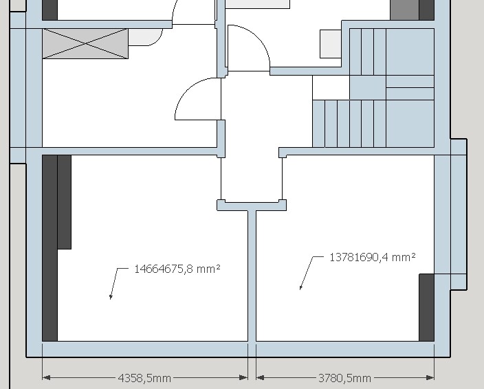 Floor plan of a building: central hallway, two large rooms left/right, stairs on the right, dimensions in mm