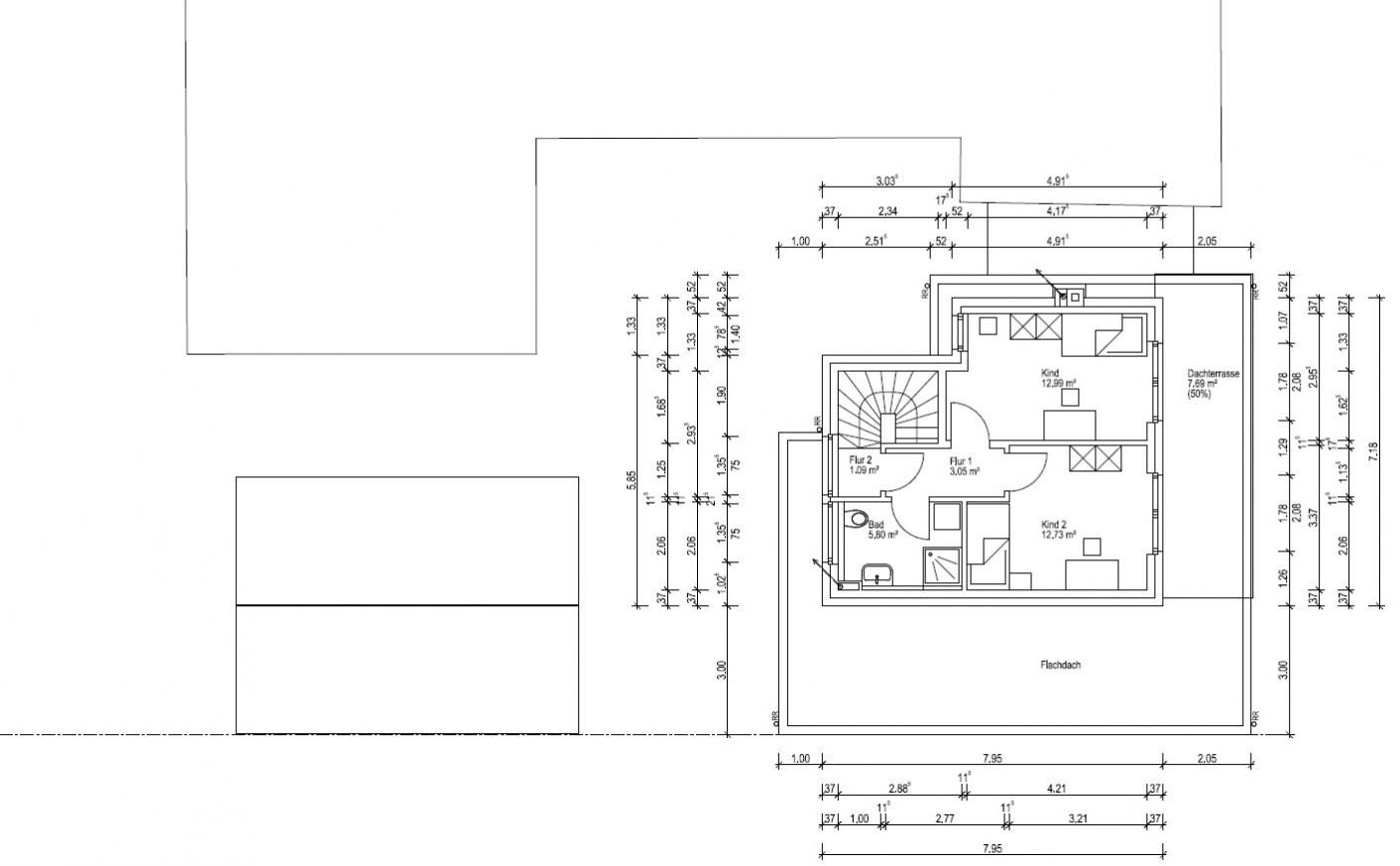 Floor plan of a house with staircase, two children's rooms, bathroom, hallway, and roof terrace