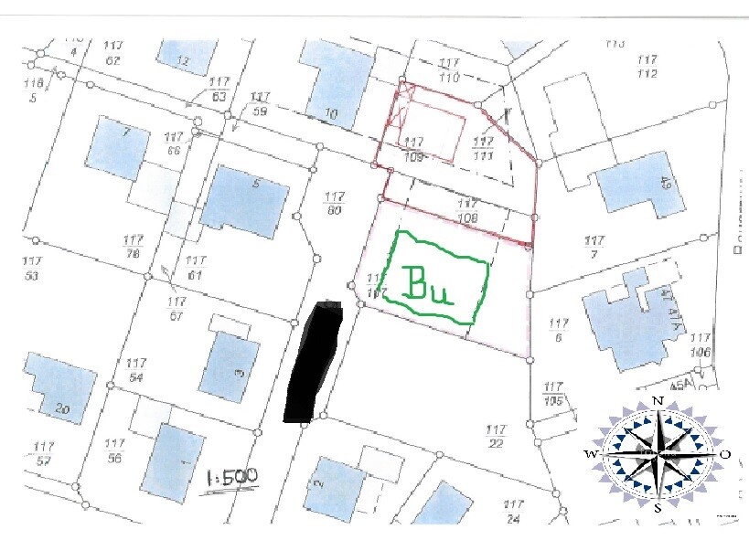 Cadastral plan with blue buildings, red outline, and green marked Bu-field, north arrow