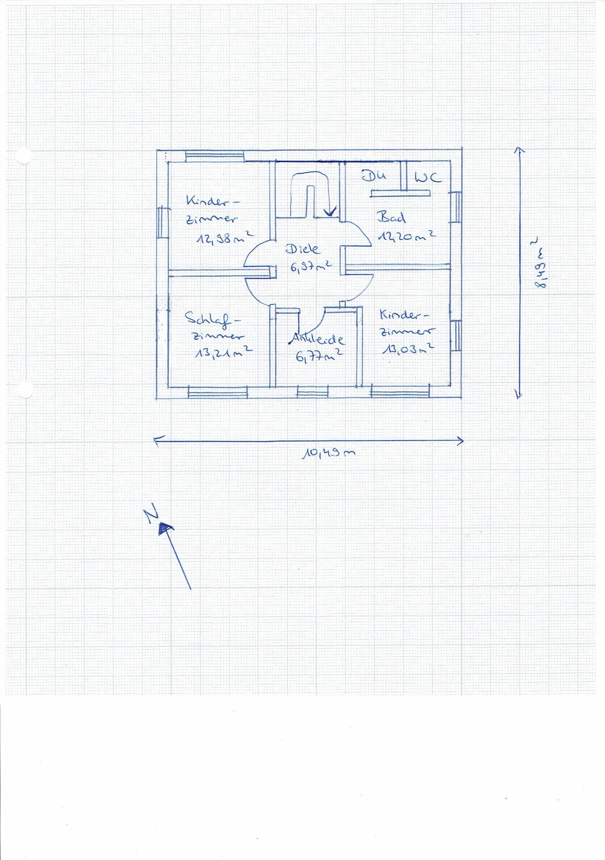 Hand-drawn floor plan: central hallway, bathroom with shower/WC, 2 children’s rooms, bedroom, walk-in closet.