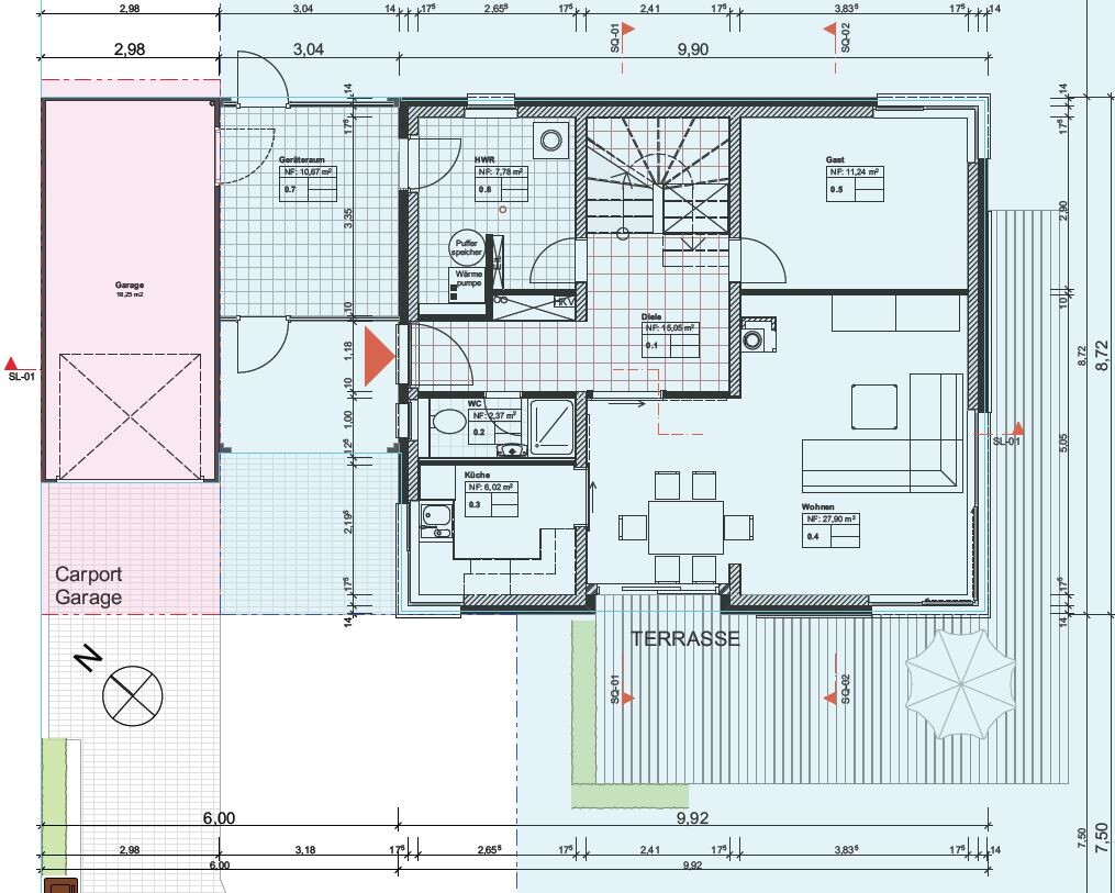 Grundrissplan eines Hauses mit Wohnzimmer, Küche, Bad, Flur, Treppen, Garage und Terrasse