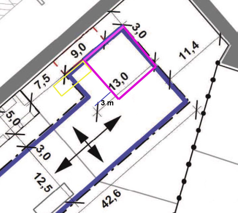 2D floor plan with wall lines, dimensions, and colored room outlines