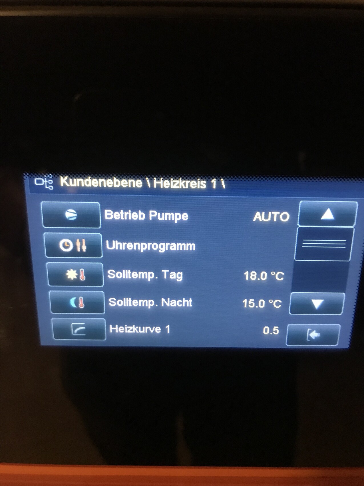 Heizungssteuerungsdisplay mit Pumpensteuerung, Uhrprogramm und Solltemperaturen