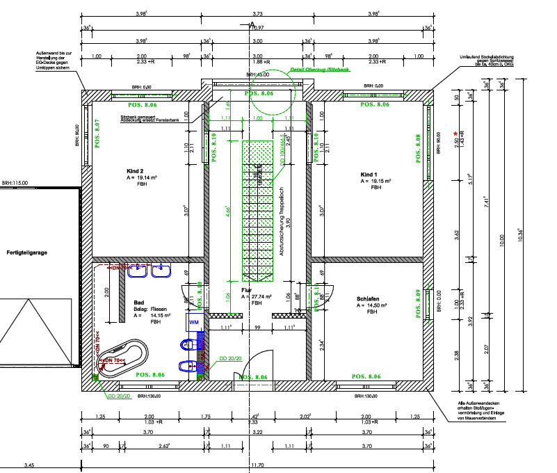 Floor plan of a single-family house: rooms, staircase, bathroom, kitchen, garage, measurements
