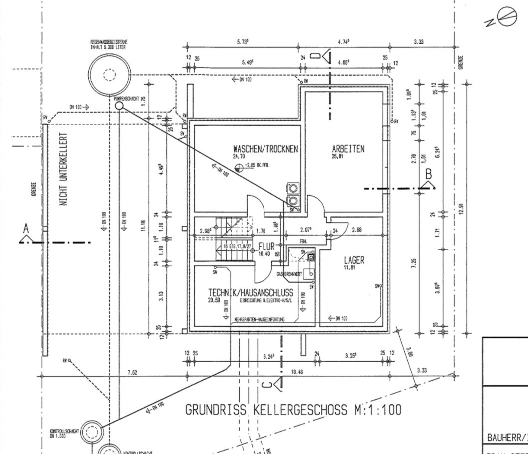 Kellergrundriss mit Waschen-Trockenraum, Technik, Lager und Flur
