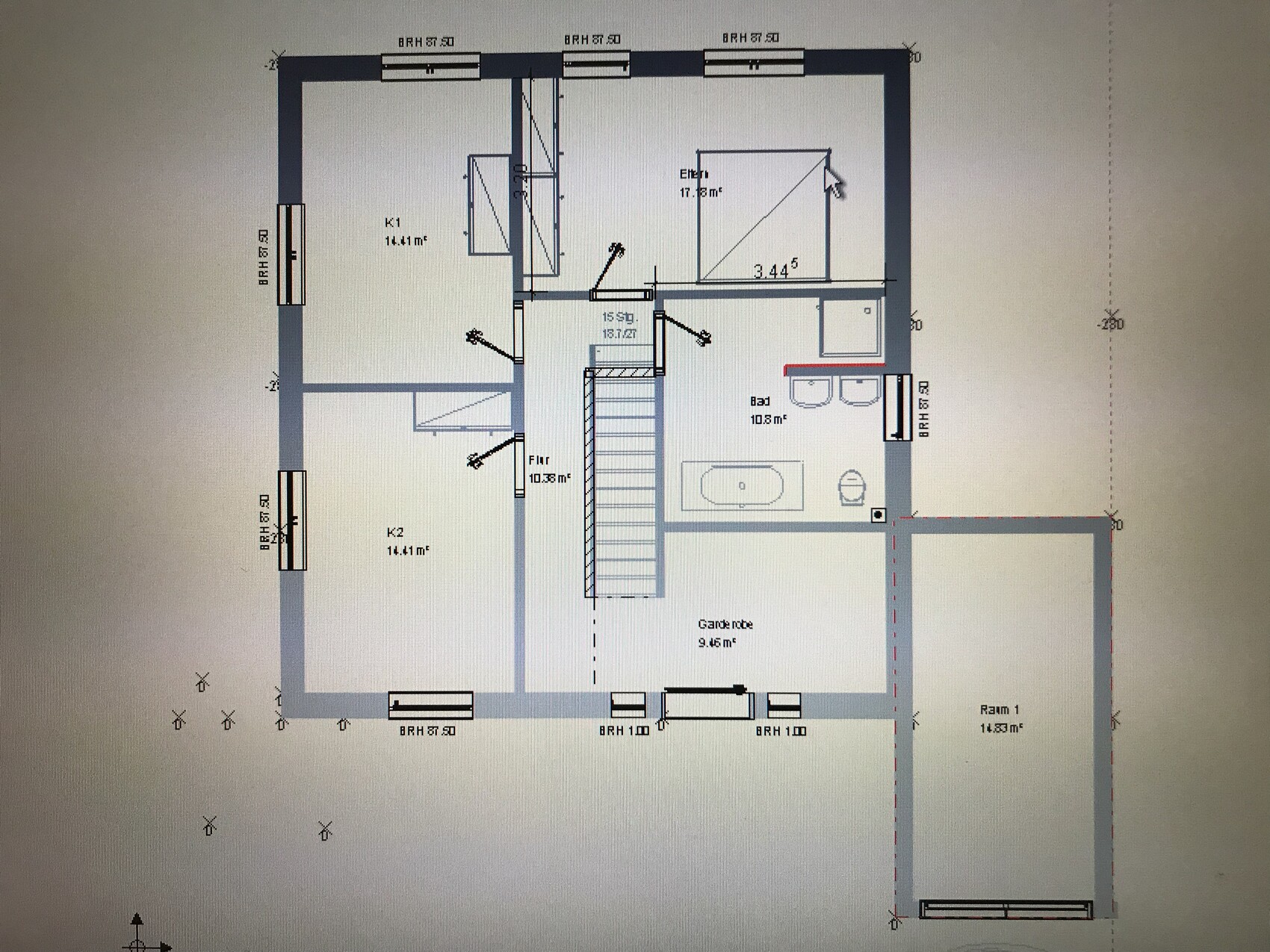 Floor plan of a house with staircase, bathroom, K1, K2, hallway, room 1.