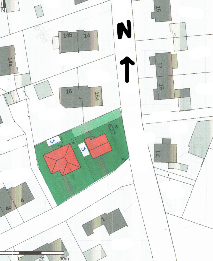 Site plan: green plot with two red buildings, surrounding houses, and north arrow.