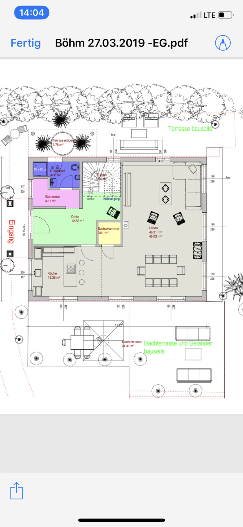 Grundriss eines Hauses mit Küche, Diele, Bad, Leben, Terrasse und Dachterrasse.
