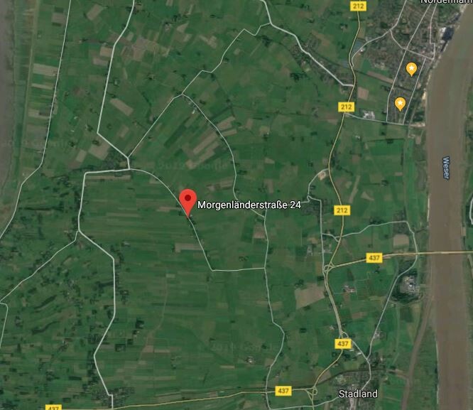 Satellite map of a rural area with marker at Morgenländerstraße 24 near the Weser.