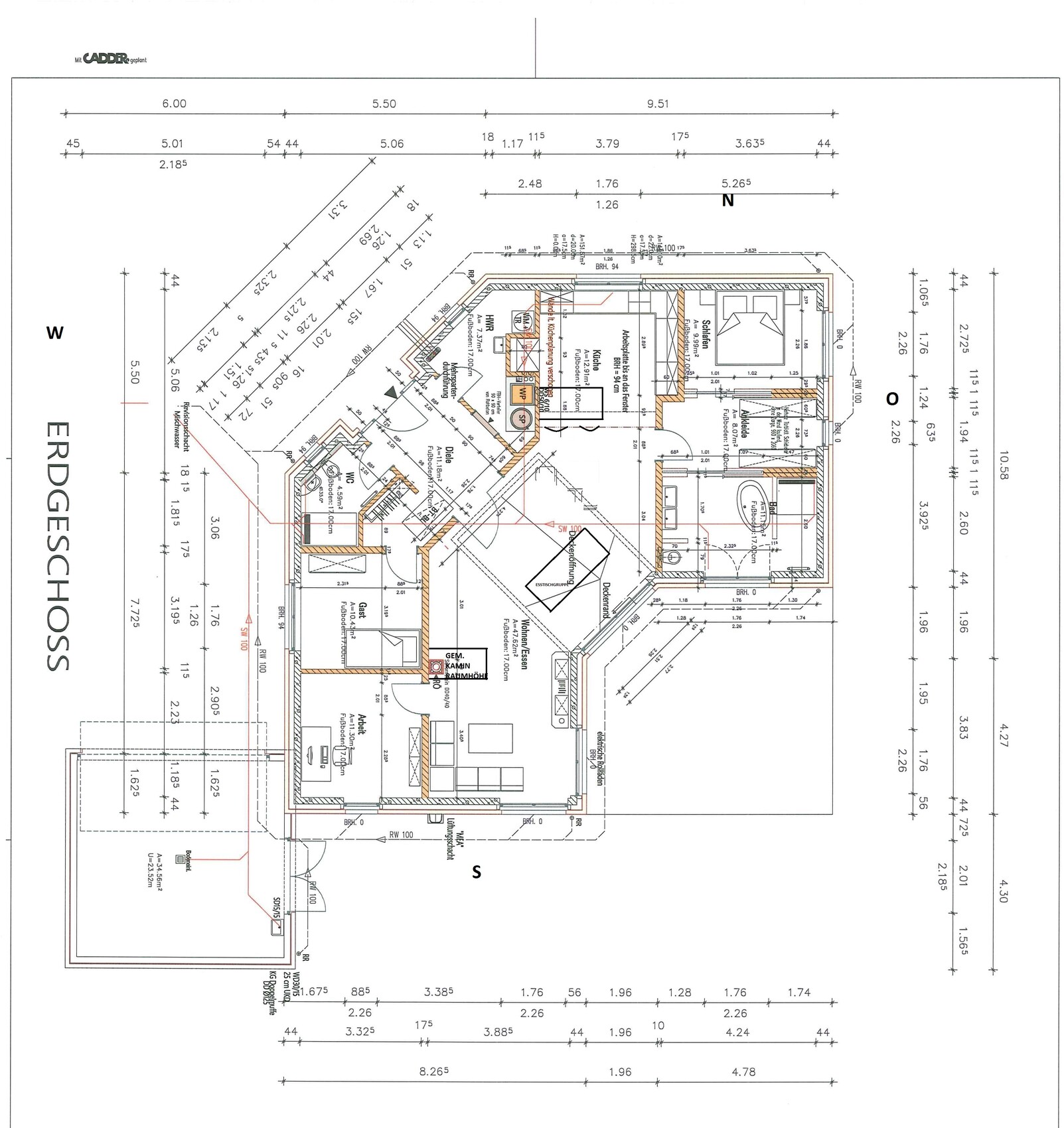 Detaillierter Grundriss des Erdgeschosses eines Hauses mit Zimmeraufteilung und Maßlinien