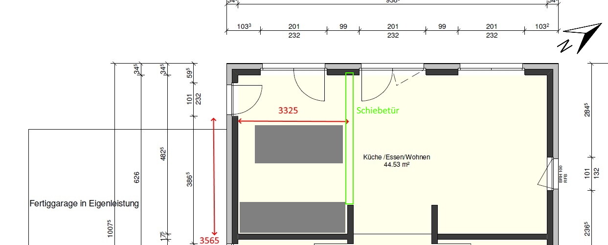 Grundriss eines Wohnbereichs Küche/Essen/Wohnen mit Schiebetür; 44.53 m², angrenzende Garage.
