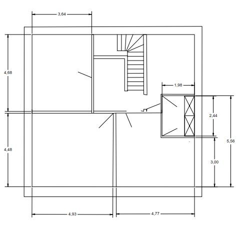 2D Grundrissplan eines Hauses mit Treppe und Abmessungen; Räume angedeutet