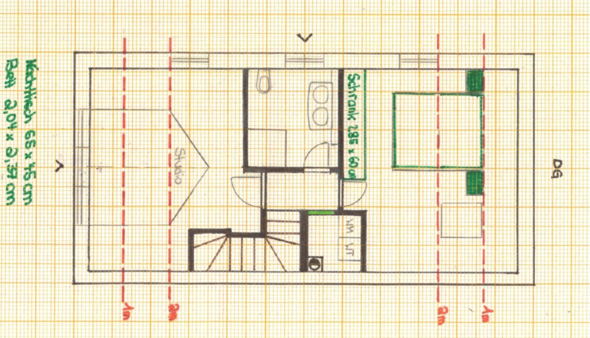 Floor plan of a house: stairs on the left, bathroom in the middle, bedroom on the right, open corridor.