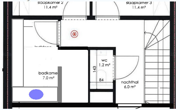 Layout of an upper floor: two bedrooms, bathroom, WC, hallway, and staircase.