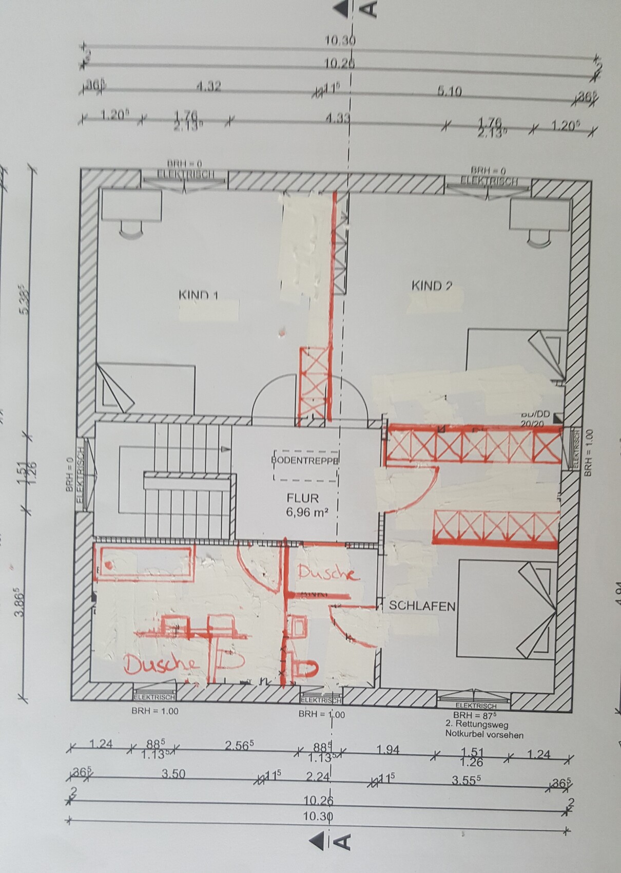Floor plan: Two kids’ rooms at the top, bedroom at the bottom; hallway in the middle, red markings.