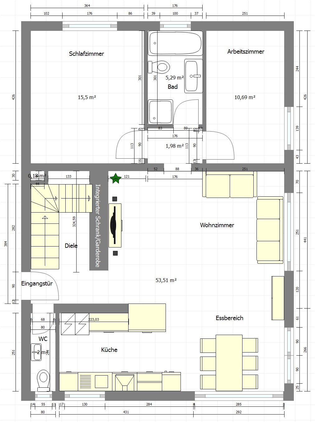 Grundriss eines Apartments mit Wohnzimmer, Essbereich, Küche, Schlafzimmer, Arbeitszimmer, Bad, WC.