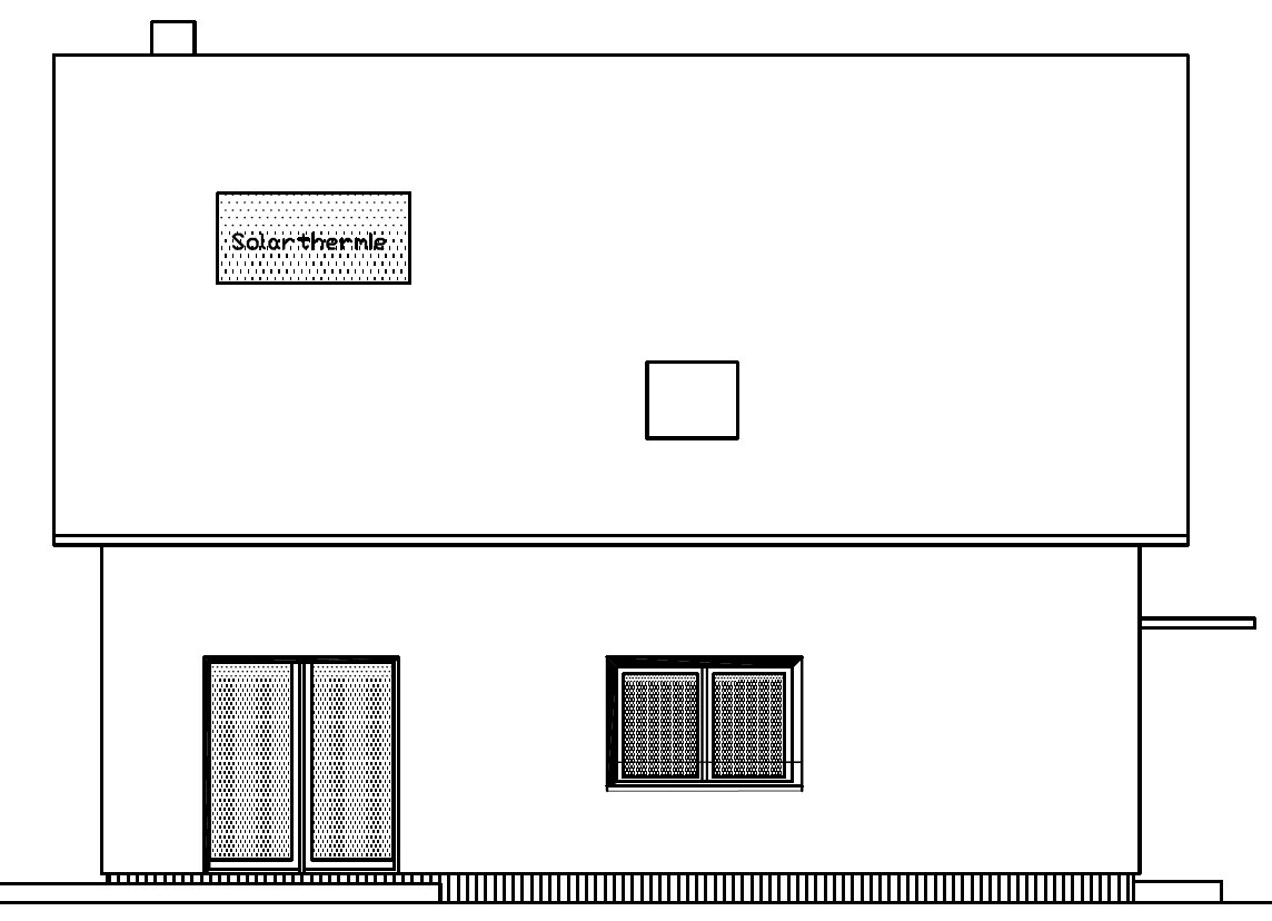 Außenansicht eines Hauses mit Solarthermie-Hinweis an der Fassade