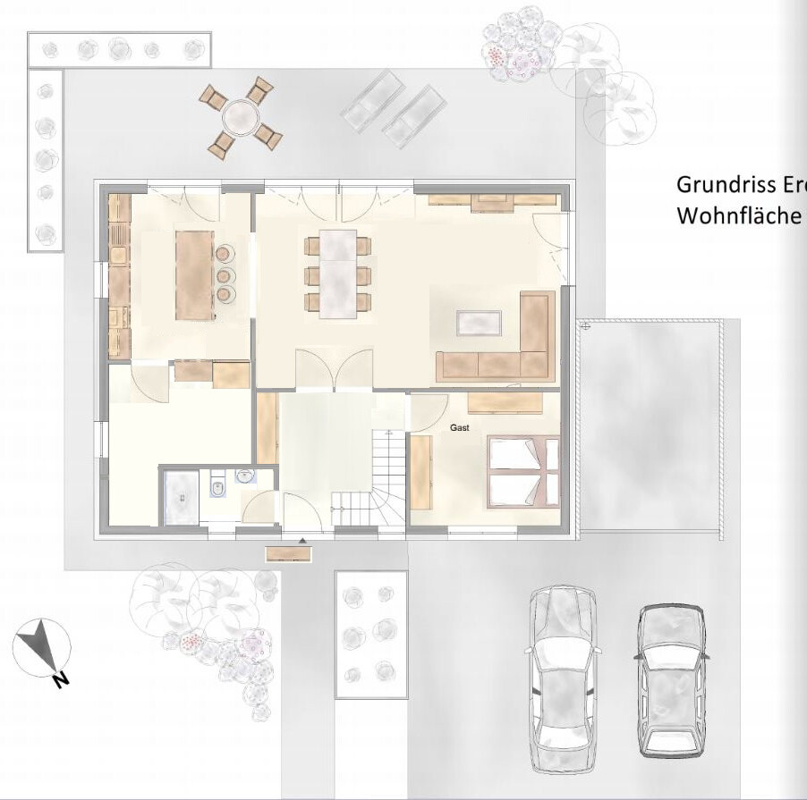Grundriss Erdgeschoss: Wohnzimmer, Essbereich, Küche, Gästezimmer, Bad, Treppe, Terrasse, Parkplätze