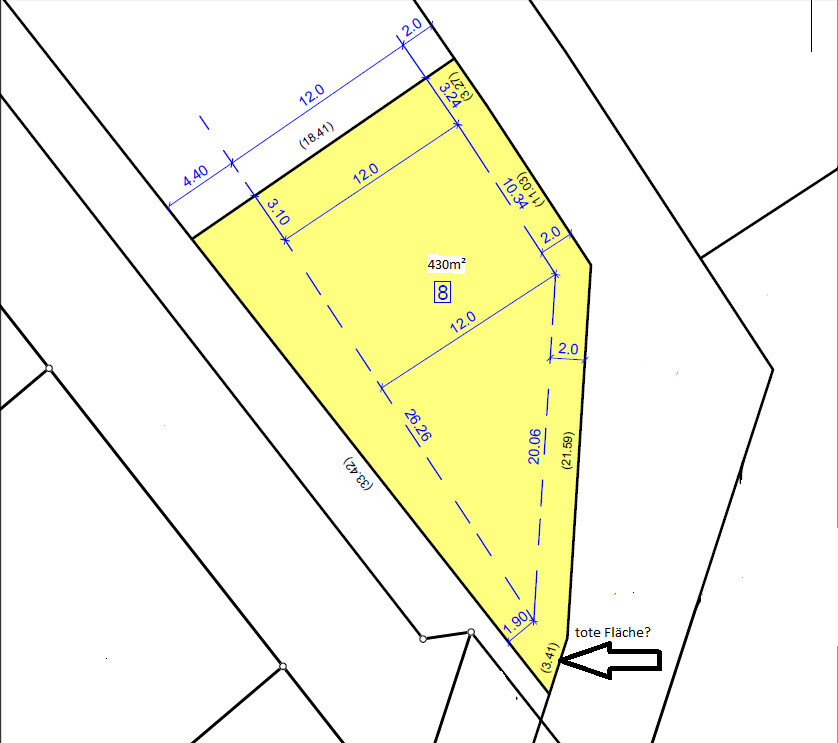 Lot plan of a yellow building plot with dimension lines and outlines in the surroundings