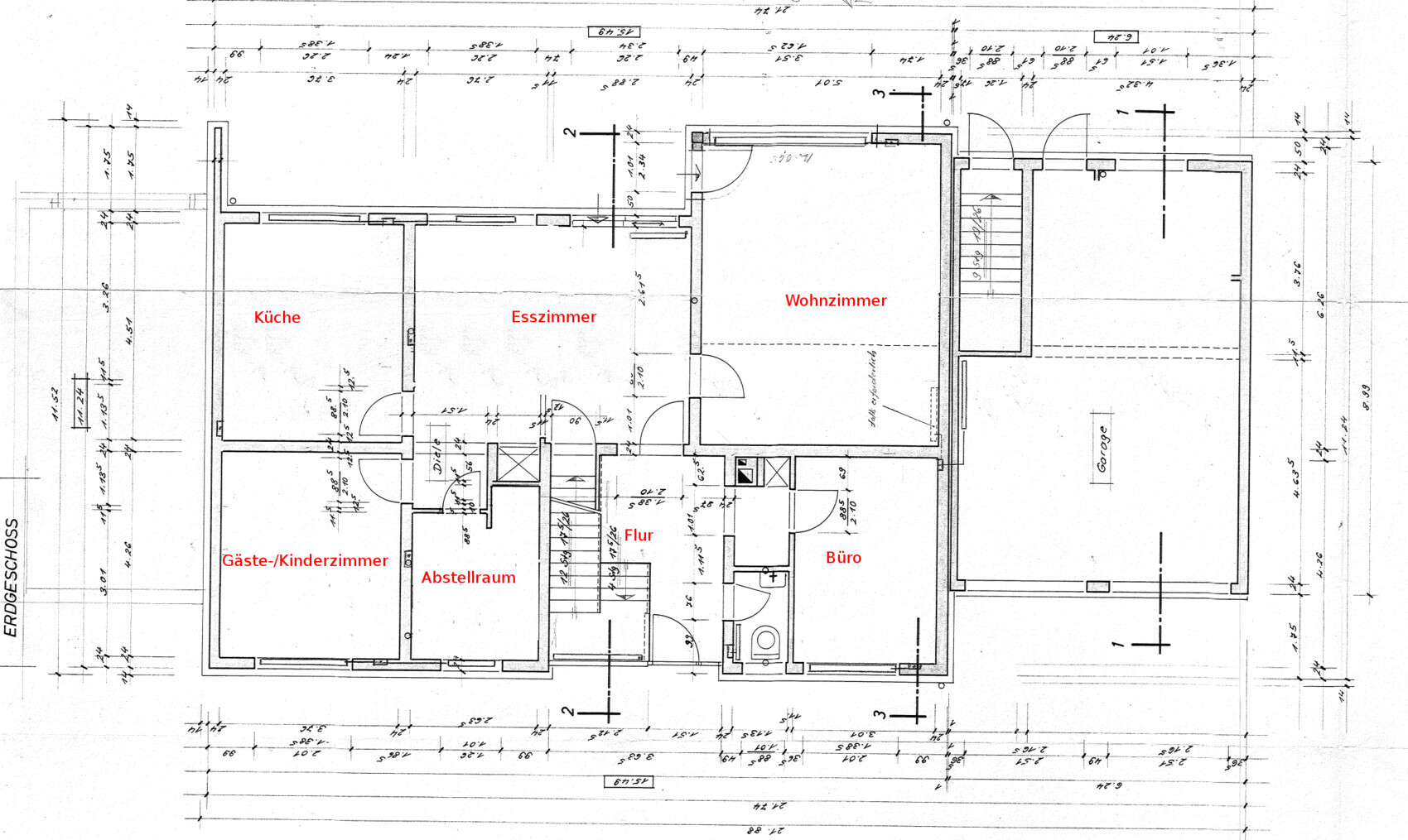 Floor plan ground floor: kitchen, dining room, living room, guest room, hallway, office, storage room, garage.