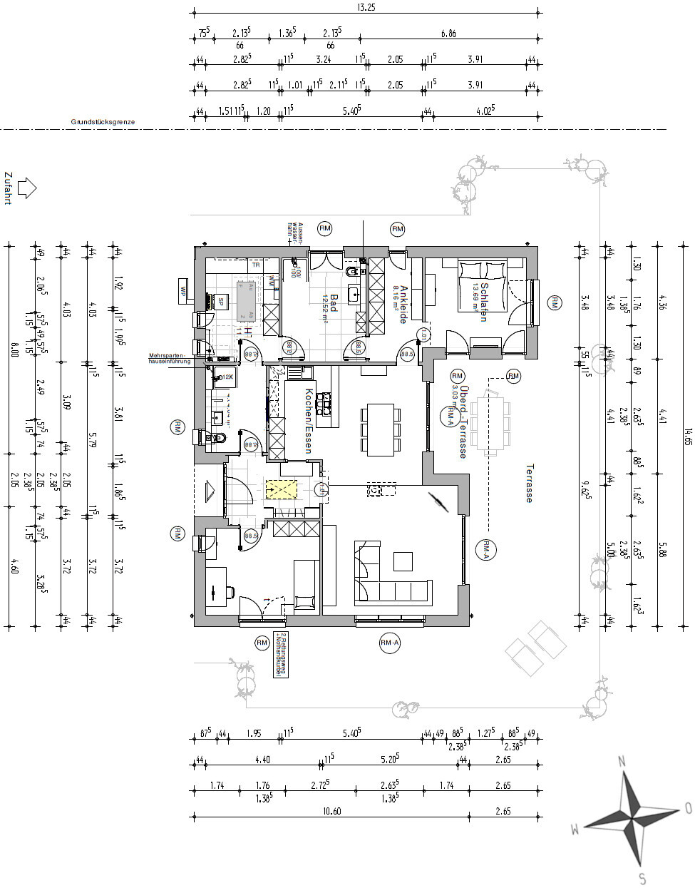 Grundrissplan eines Hauses mit Küche, Wohnzimmer, Bad und Terrasse.