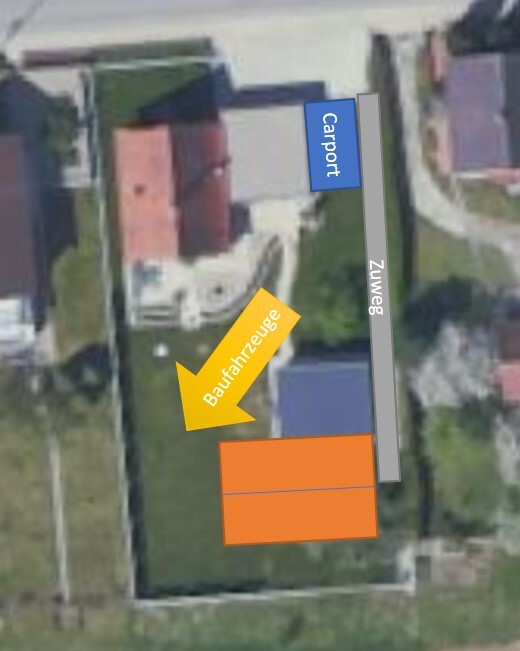 Aerial view of a plot with carport, access path and yellow arrow 'Construction vehicles'