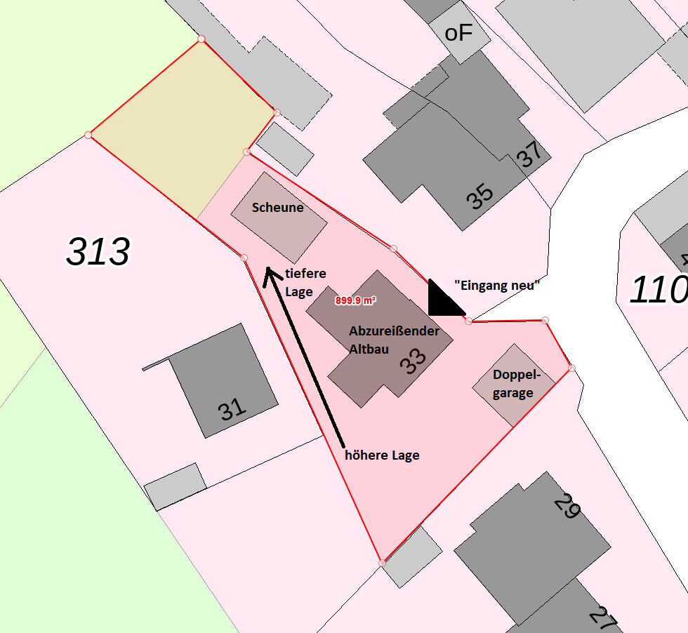 Site plan: red boundary line, buildings with barn, double garage, new entrance, higher/lower elevation.