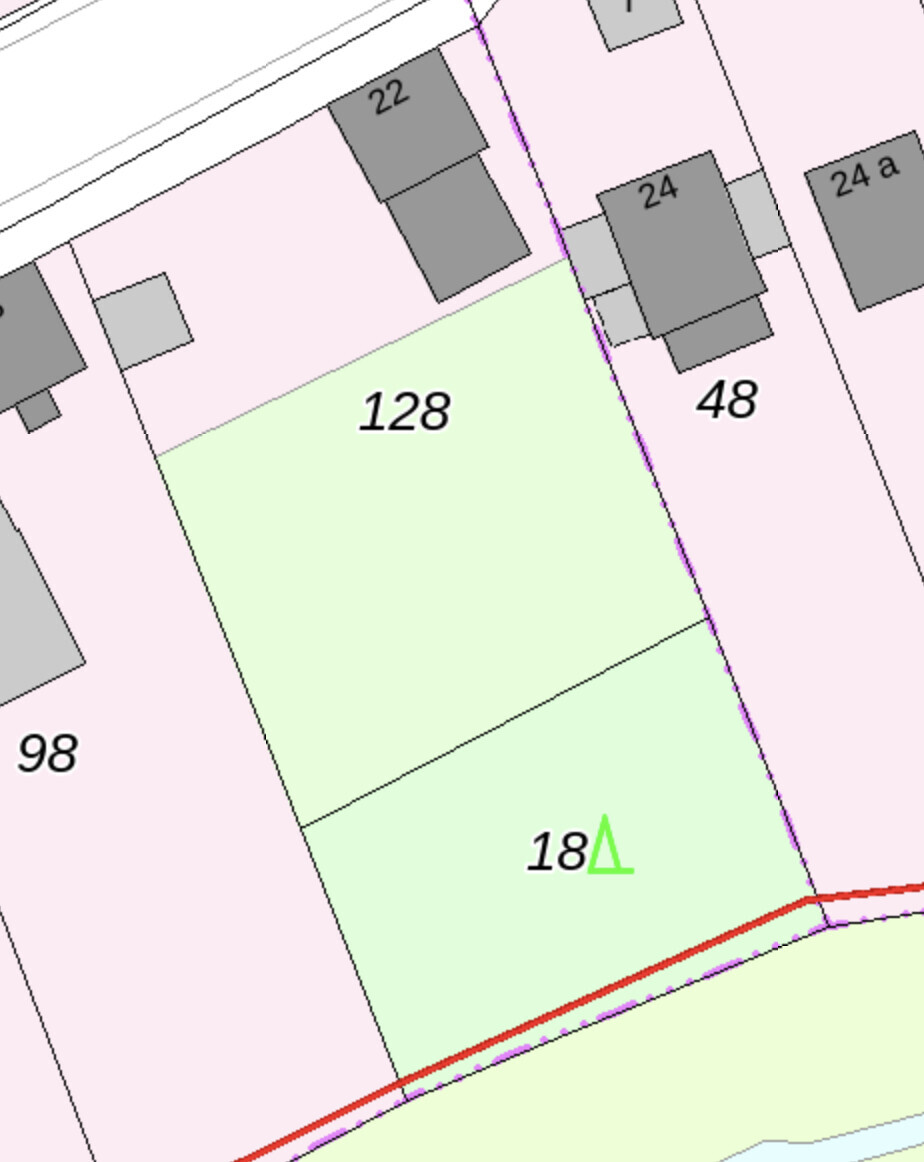 Cadastral map: parcels 128 and 18 green; surrounding parcels pink; red road below.