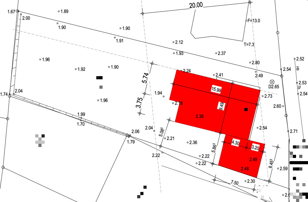 Site plan: red building parts, dimensions and boundary lines on the plot.