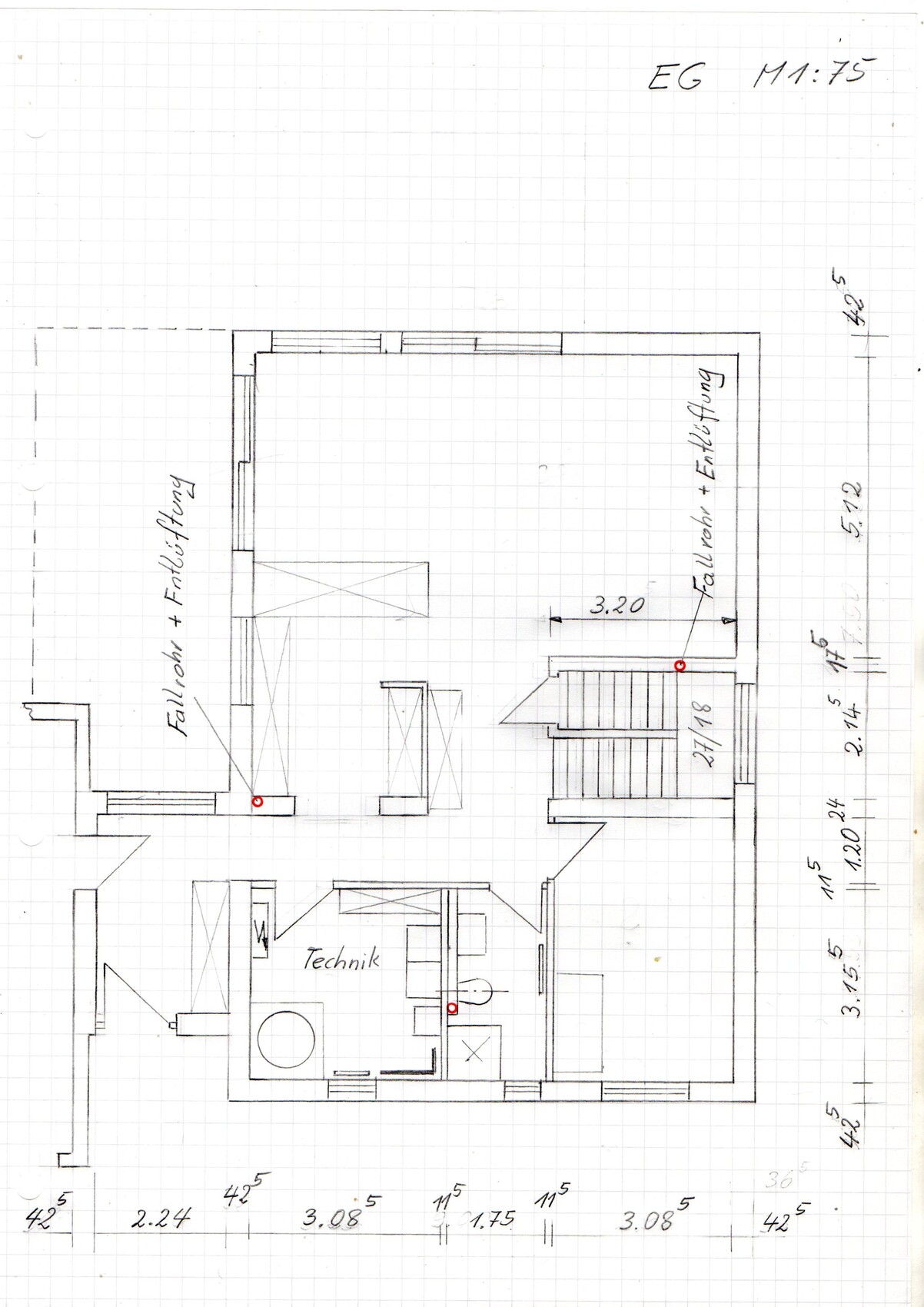 Ground floor plan: technical room, stairs, rooms, and dimension lines in the plan