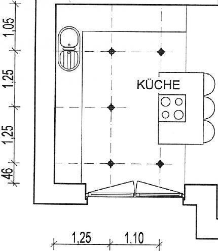 Küchen-Grundriss mit Herd, Spüle und Arbeitsfläche im Grundrissplan