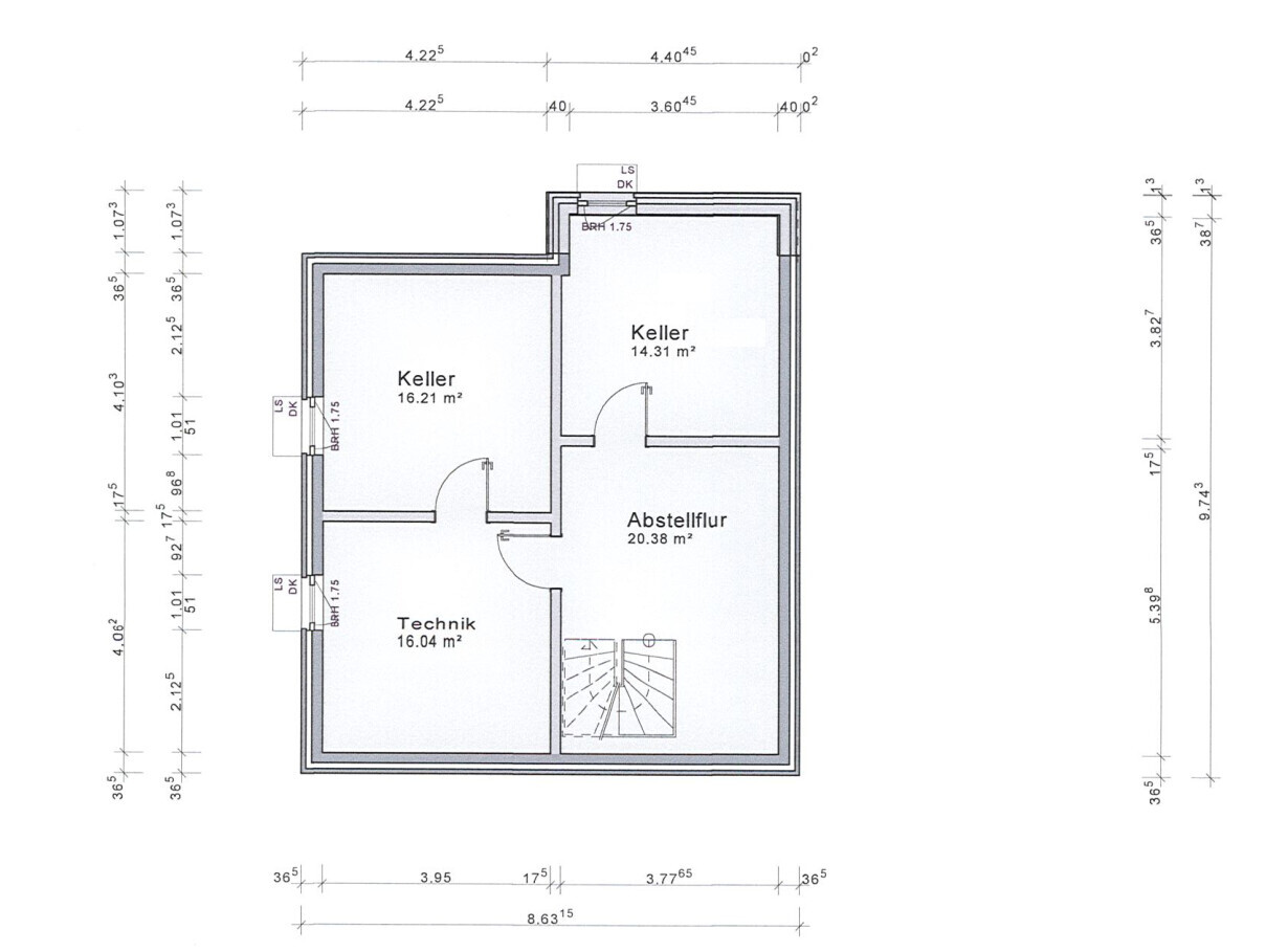 2D basement floor plan with technical room, storage corridor, and two basement rooms