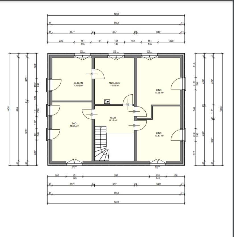Floor plan of an upper floor with master bedroom, walk-in closet, two children’s rooms, bathroom and hallway.