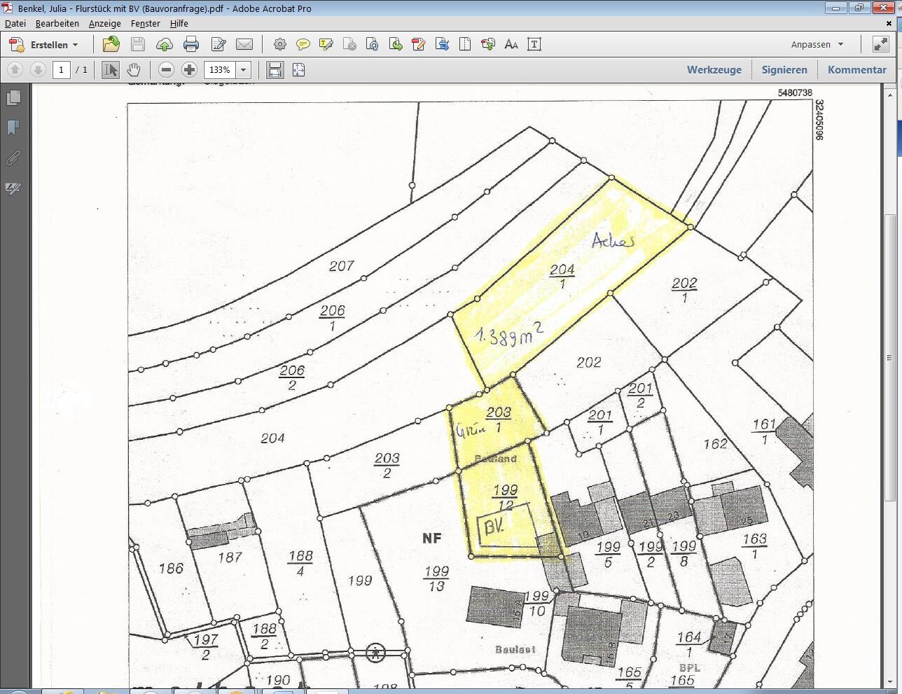 Site plan of a parcel map with yellow marked areas (building parcels).