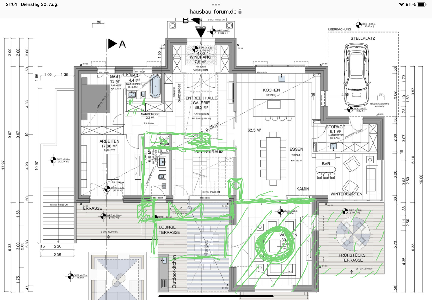 Floor plan of a house: open living-dining area with kitchen, terrace and conservatory.