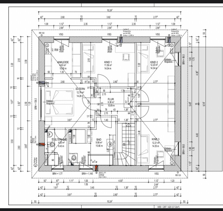Grundriss eines Wohnhauses: Schlafzimmer, Kinderzimmer, Flur, Bad, Ankleide, Treppen & Türen