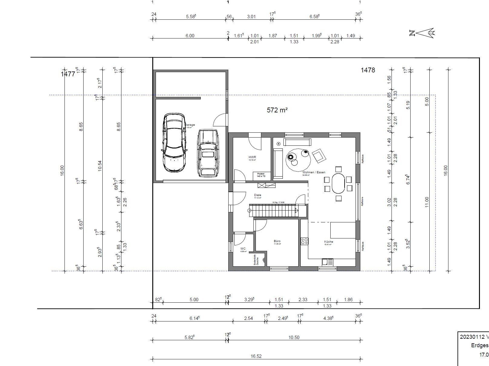 Grundriss eines Hauses mit Garage, Eingang, Küche, Wohnzimmer und Büro im Erdgeschoss