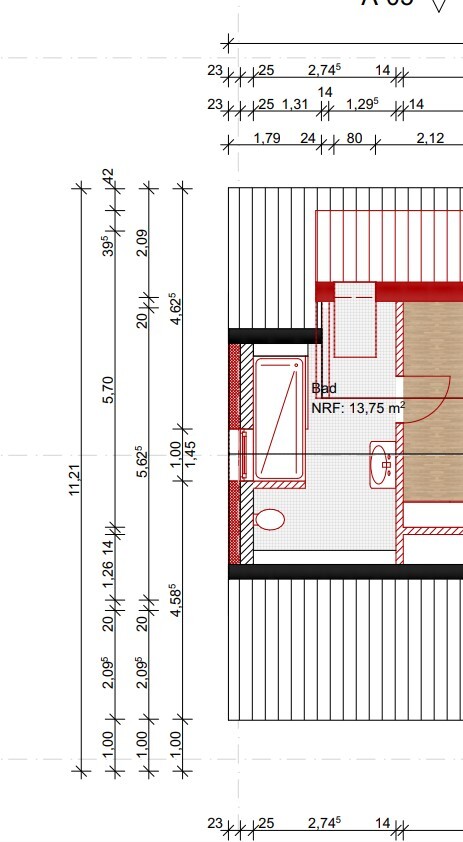 Floor plan of a bathroom with bathtub, toilet, and sink; NRF: 13.75 m² (148 sq ft).